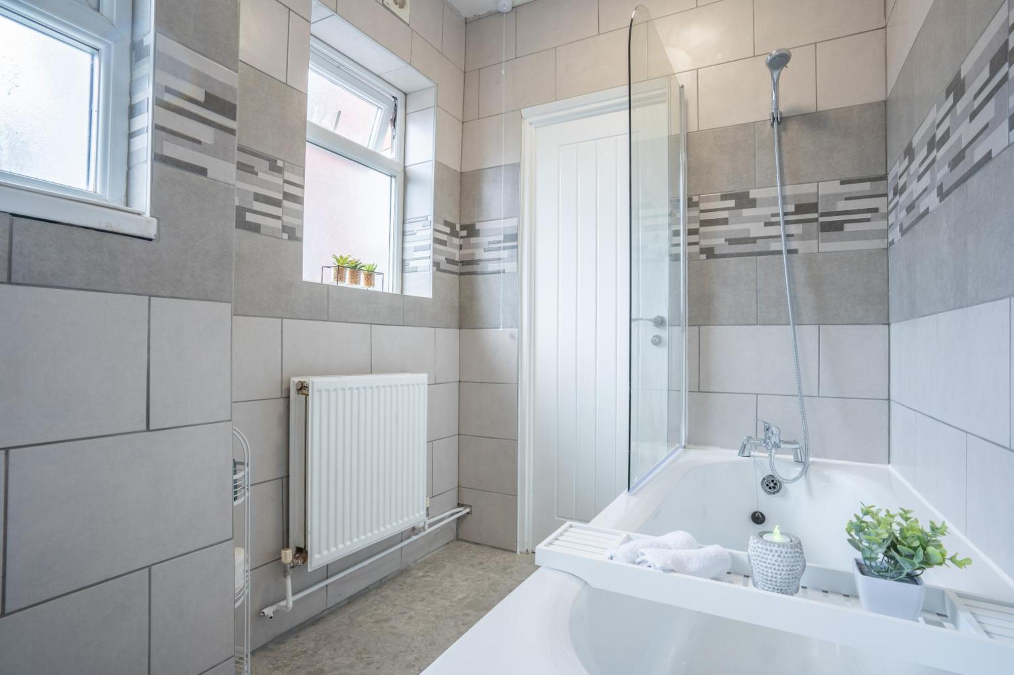 Stayzed E - Ng7 Free Wifi, Parking, Stylish House Near City Centre - Great For Tourists, Families, Contractors & Long Stays Nottingham Ngoại thất bức ảnh